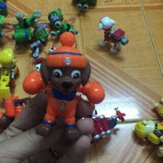 Chó Paw Patrol Zuma phiên bản giáng sinh