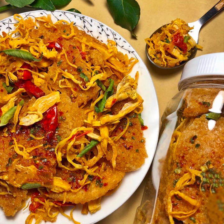 Cơm Cháy Lắc Khô Gà - Hộp 500gr | BigBuy360 - bigbuy360.vn