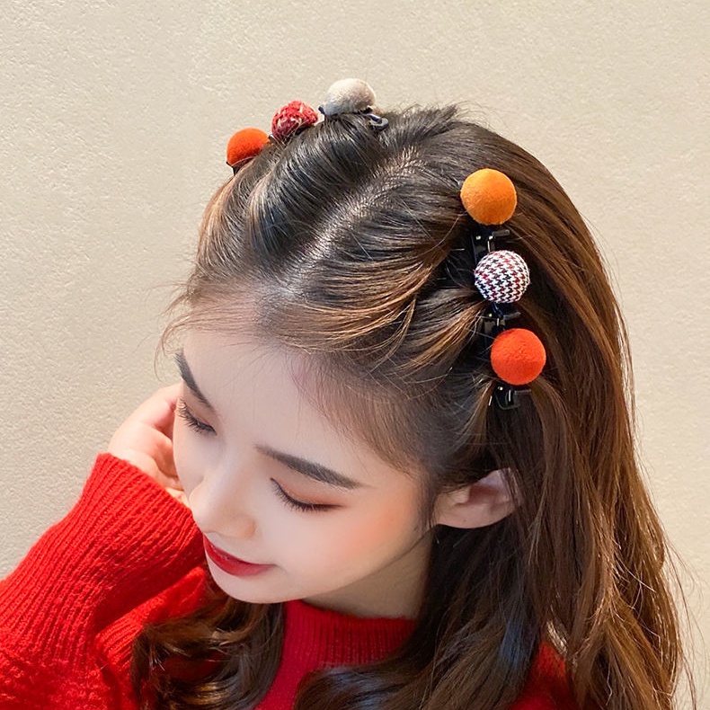 Kẹp Tóc Mỏ Vịt Đính Bóng Lông Dễ Thương Cho Nữ