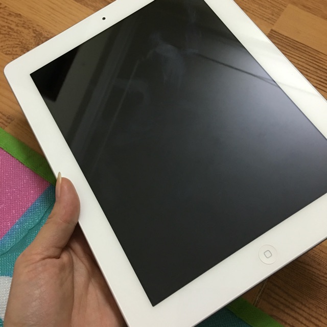 IPad 3 32Gb trắng bản 4G wifi 