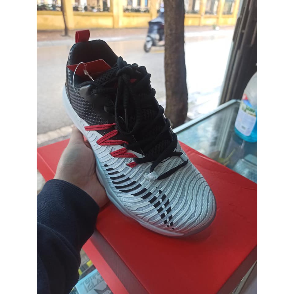 Giày cầu lông nam Lining  AYTP015