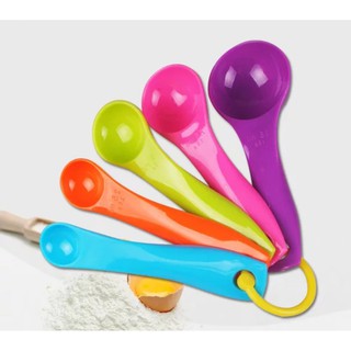 Bộ thìa đong bằng nhựa 5 size