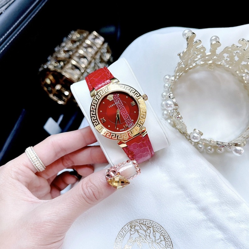 Đồng hồ nữ  Ver.sace Daphnis màu đỏ .