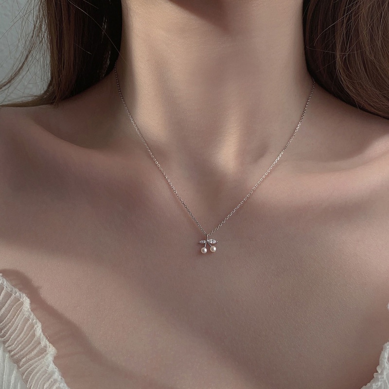 Vòng cổ Mặt Trái Tim Đính Đá Pha Lê Lấp Lánh Thời Trang Đơn Giản Cho Nữ