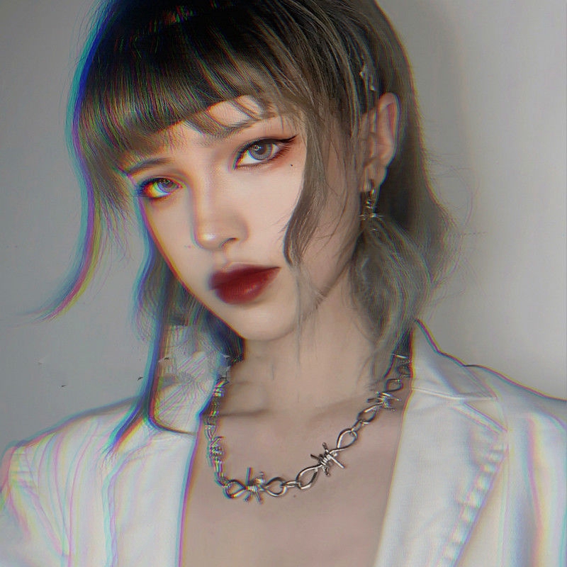 Dây chuyền thiết kế gai phong cách hip hop sành điệu