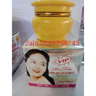 KEM LINH CHI THÚY NGA DƯỠNG TRẮG DA NGỪA LÃO HÓA HỦ VÀNG