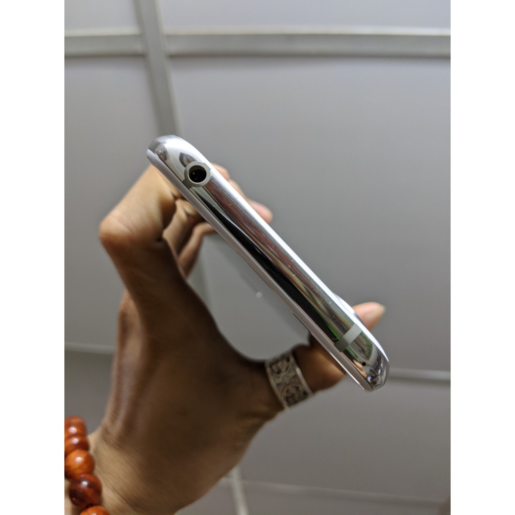 Điện thoại SHARP AQUOS R2 Zin Keng 98,99% Ram 4gb/64gb, Chip Snap 845 Mạnh Mẽ | BigBuy360 - bigbuy360.vn