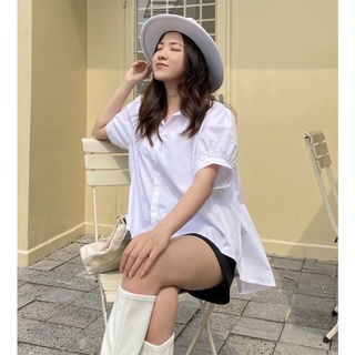 Áo sơ mi trắng xếp ly sau
