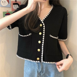 ÁO CROPTOP PHỐI VIỀN KẺ KHUY VÀNG