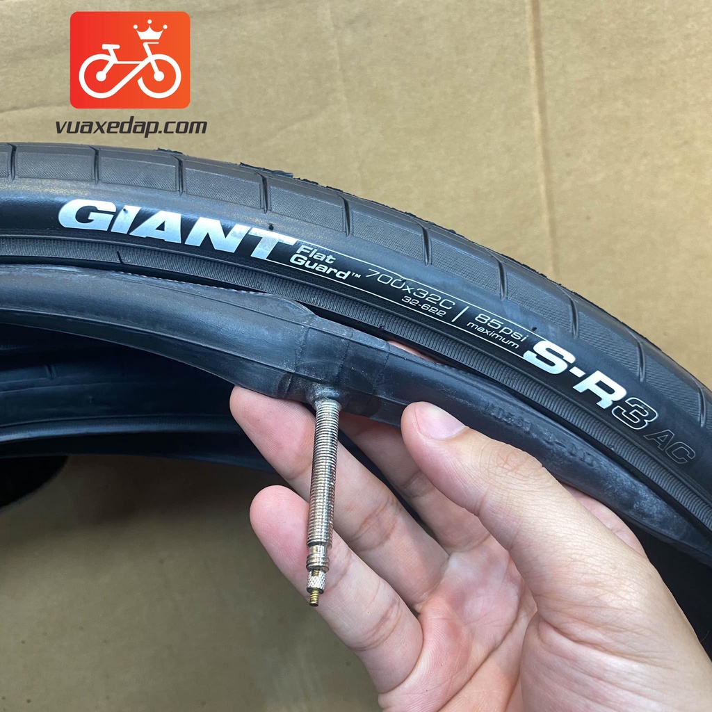 LỐP XE ĐẠP KÈM SĂM GIANT – S-R3 700X32C, 30TPI