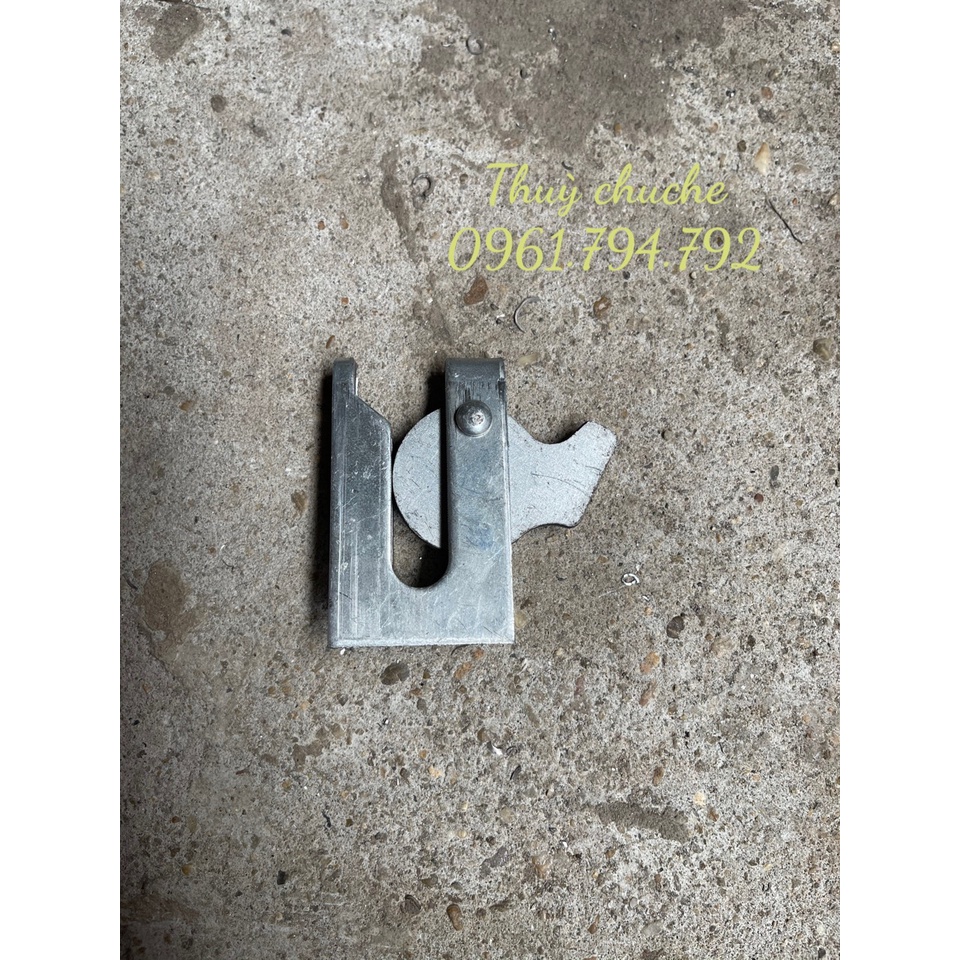 Chốt cửa chuồng trại, khóa đồng tiền, chốt của tự động gắn ở chuồng heo