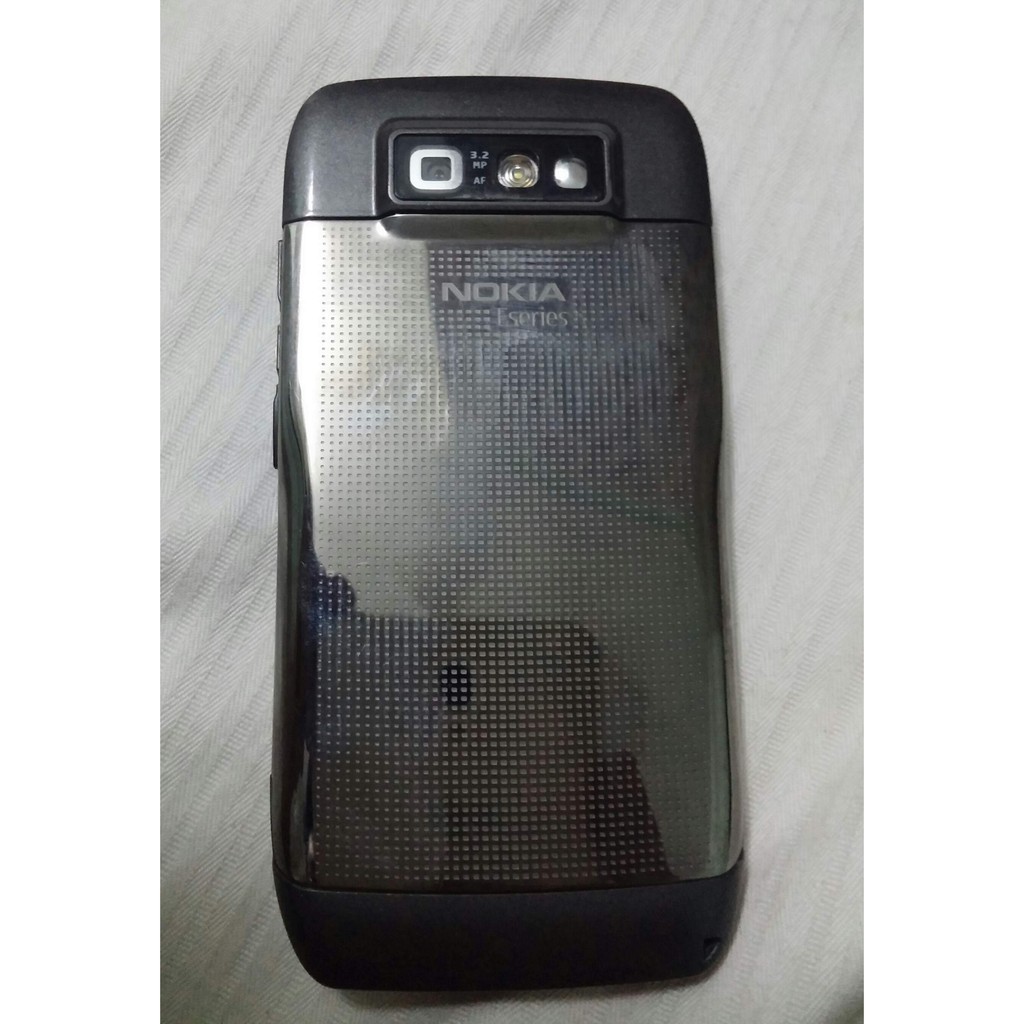 [Shop 114]Nokia E71 huyện thoại với bàn phím qwerty nhắn tin cực nhanh (máy, pin, sạc)