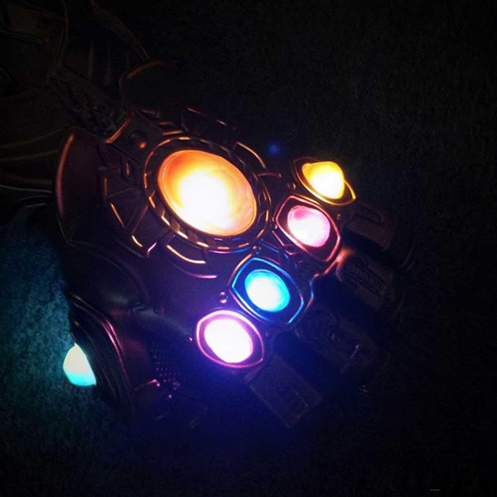 Găng tay hóa trang nhân vật Thanos có đèn sáng độc đáo