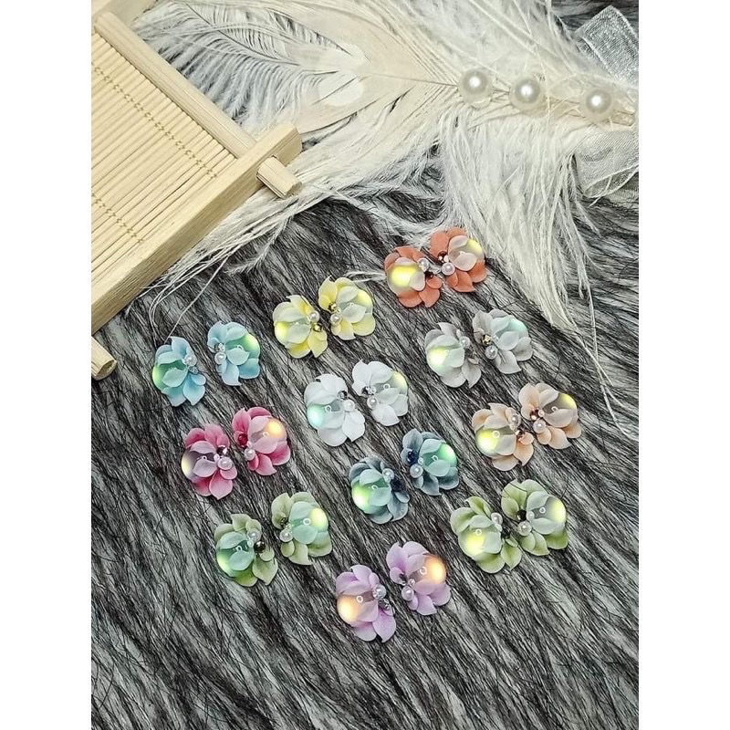 Hoa bột ôm móng đá mắt mèo