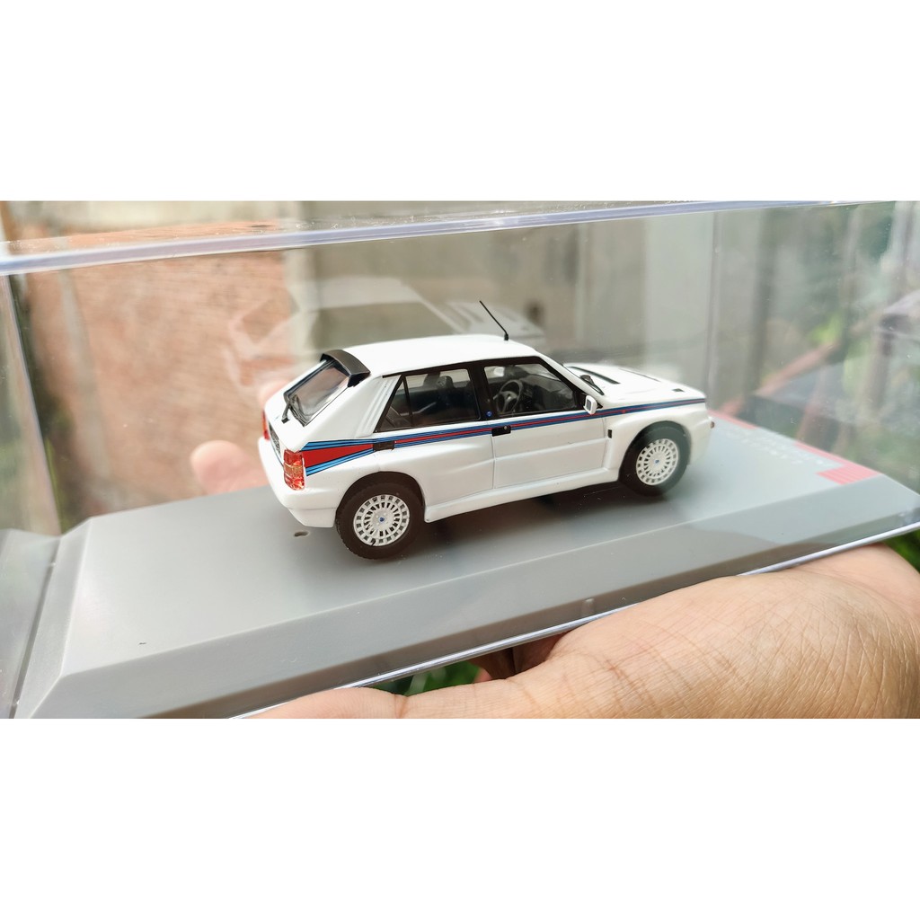 Mô hình tĩnh Whitebox Lancia Delta Intergrale Martini 1992 tỷ lệ 1:43
