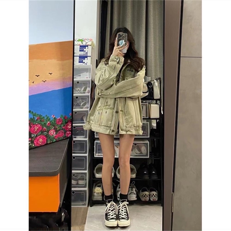 Áo khoác denim nữ form rộng chữ thêu New Arrival