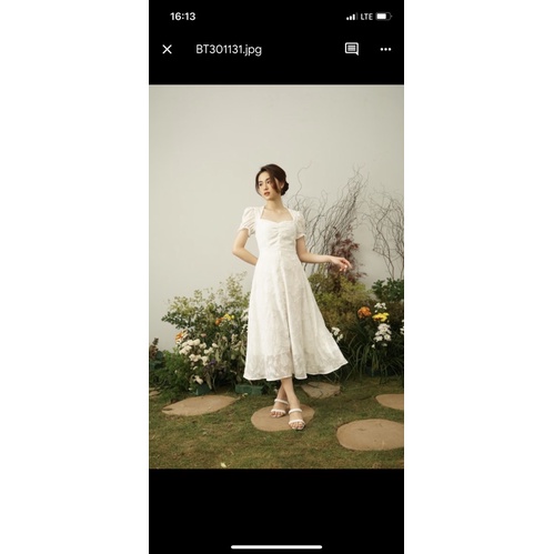 Bily dress