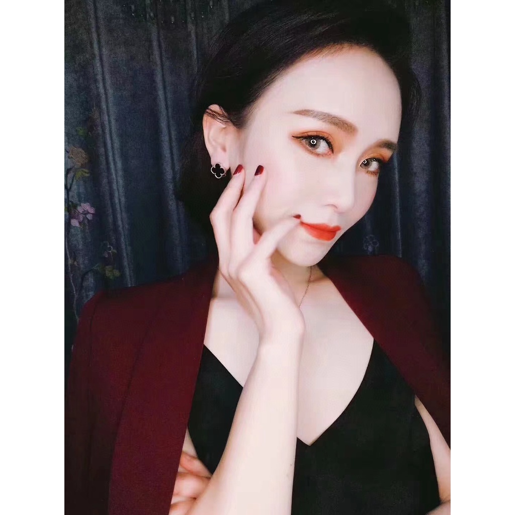 Đôi Khuyên Tai Hình Cỏ Bốn Lá Vỏ Sò