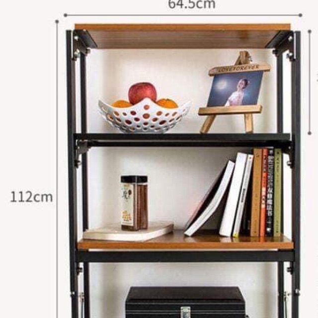 Bàn ăn kết hợp giá sách thông minh