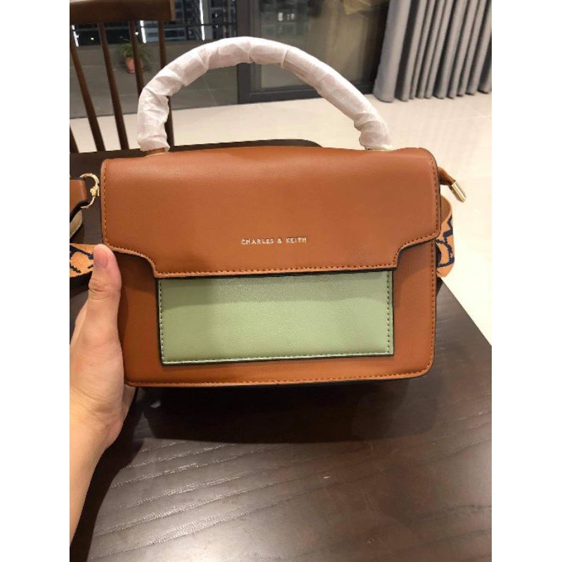 Túi xách charles & keith da trơn