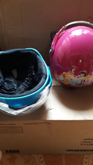 MỦ BẢO HIỂM CÓ KÍNH CHO BÉ