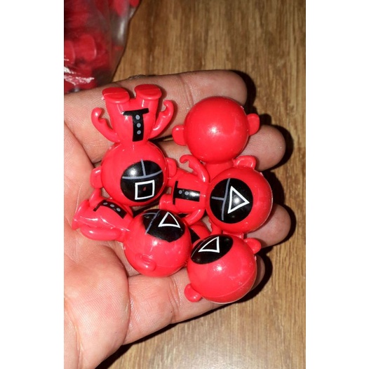 Một Con lật đật mini bằng nhựa cứng xả stress