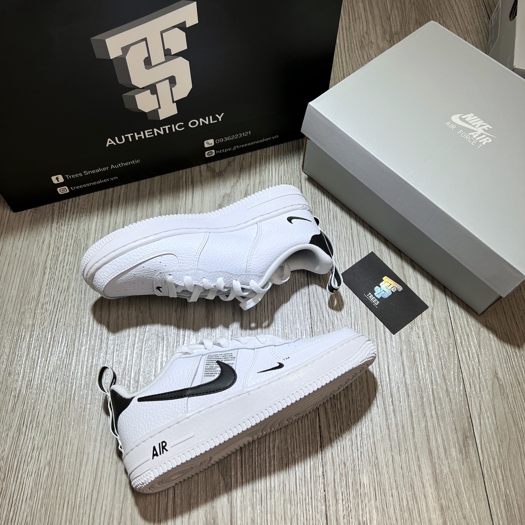Giày thể thao NIKE AIR FORCE 1 LV8 UTILITY AR1708 100