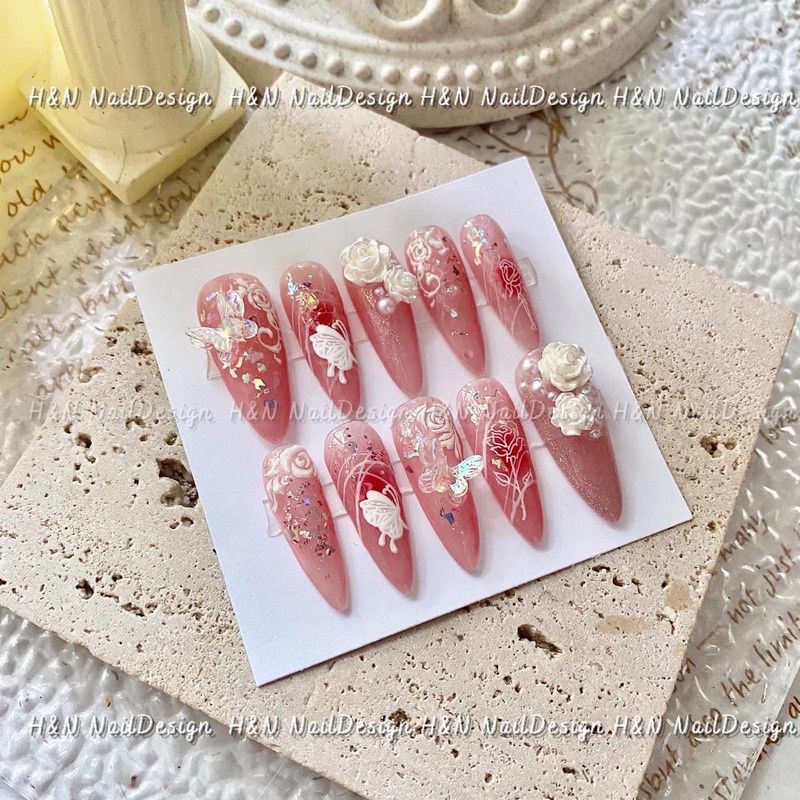 Nail box móng thiết kế hoa hồng xinh xắn