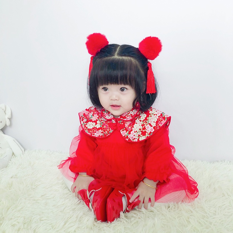 Đầm màu đỏ thích hợp làm quà tặng Giáng Sinh cho bé gái AKKU kèm phụ kiện tóc