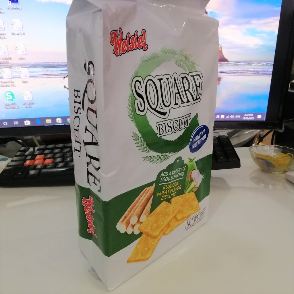 Bánh Quy Ăn Kiêng Weisiel Square Biscuit Vị Dừa (Gói 308g)