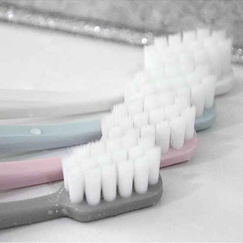 Bàn chải sợi lông siêu mềm người lớn Bàn Chải Đánh Răng Lông Mềm Siêu Mịn Dành Cho Răng Nhạy Bàn chải đánh răng lông mền