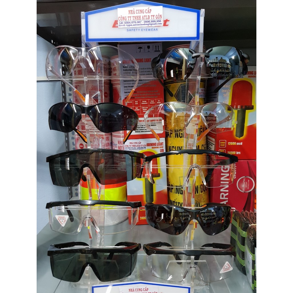 KÍNH TRẮNG GỌNG ĐEN TAIWAN