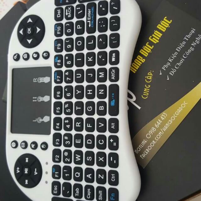 Bàn phím kiêm chuột nhỏ gọn dễ mang theo bên người | BigBuy360 - bigbuy360.vn