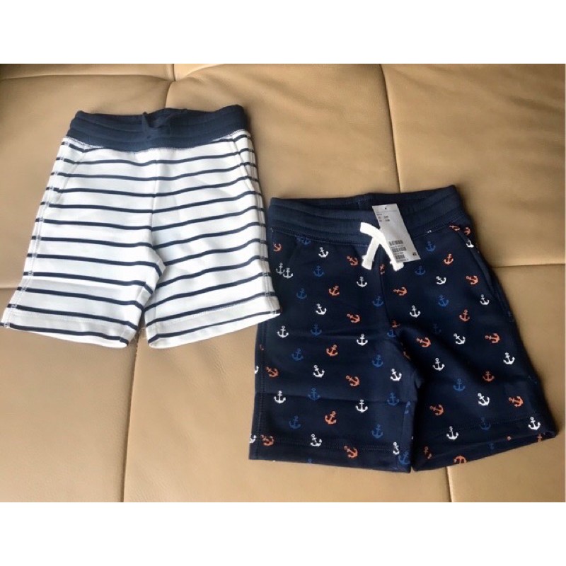 Set 2 quần short chất kiểu nỉ dày ( nỉ có lớp bông mỏng) săn sale HM US size 1.5-2y, 2-3y