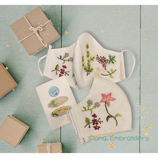 Khẩu trang linen thêu tay (handmade by Pong )