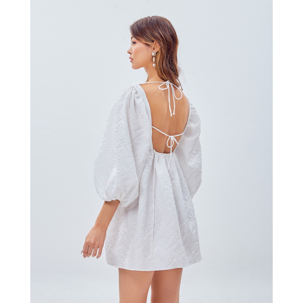 Đầm babydoll tay bồng hở lưng SheByShj - Mailisa Dress | BigBuy360 - bigbuy360.vn