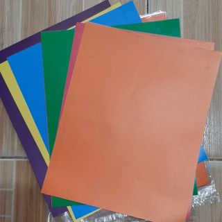 Giấy thủ công học sinh.