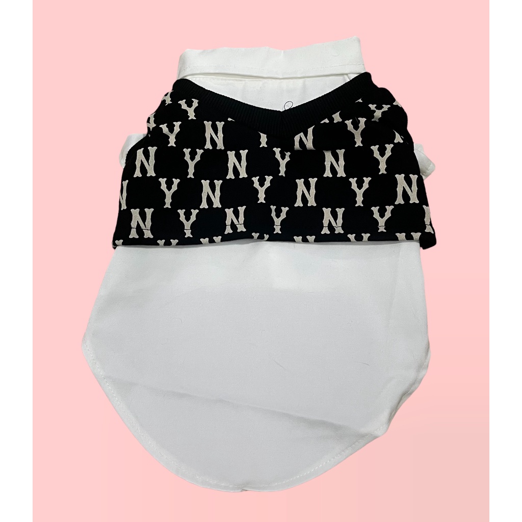 Áo sơ mi trắng có kèm gile cho thú cưng