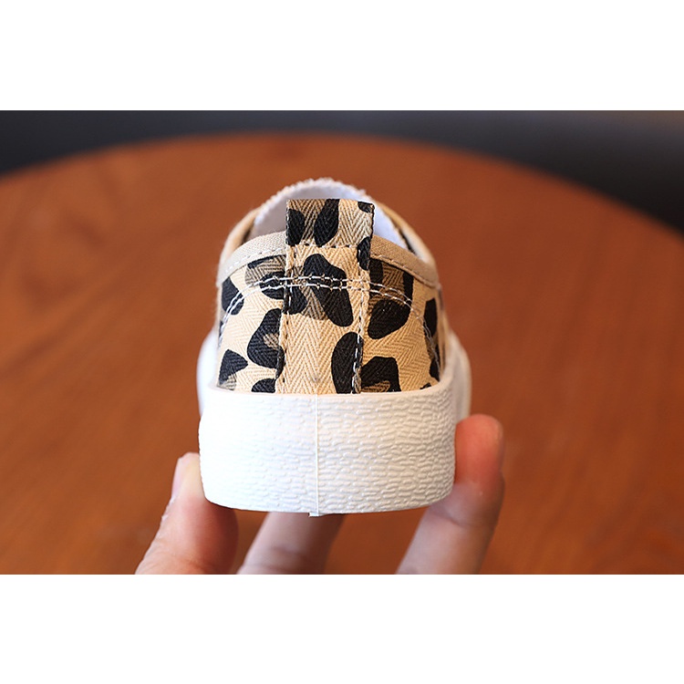 Giày Vải Canvas Đế Bằng Chống Trượt Dễ Thương Cho Bé 2021 26-37