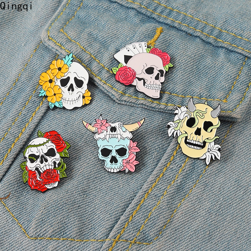 Ghim cài áo Miss Zoe hình đầu lâu hoa hồng độc đáo