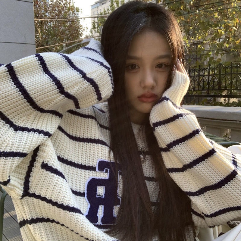 ♛Áo Len Lười Dáng Rộng Họa Tiết Kẻ Sọc Màu Tương Phản Thời Trang Thu Đông Phong Cách Mới Cho Nữ