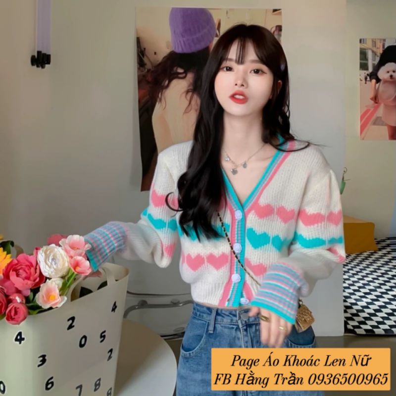 Mã giảm giá mới Áo khoác cardigan len dáng lửng họa tiết hình tim.
