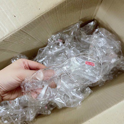 Kính chống dịch bảo hộ đi đường che bụi trong suốt, ôm sát mặt, bảo vệ tuyệt đối, kiểu dáng thời trang-mắt kính thái an | BigBuy360 - bigbuy360.vn