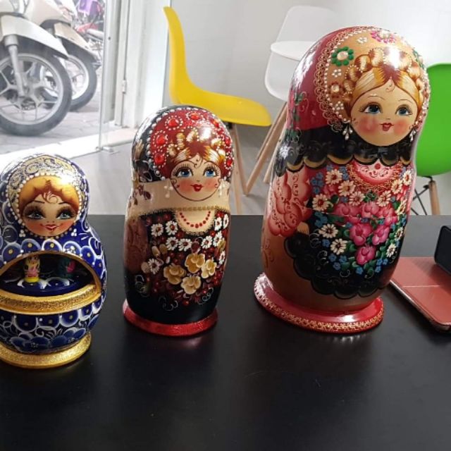 Búp bê Nga bằng gỗ
