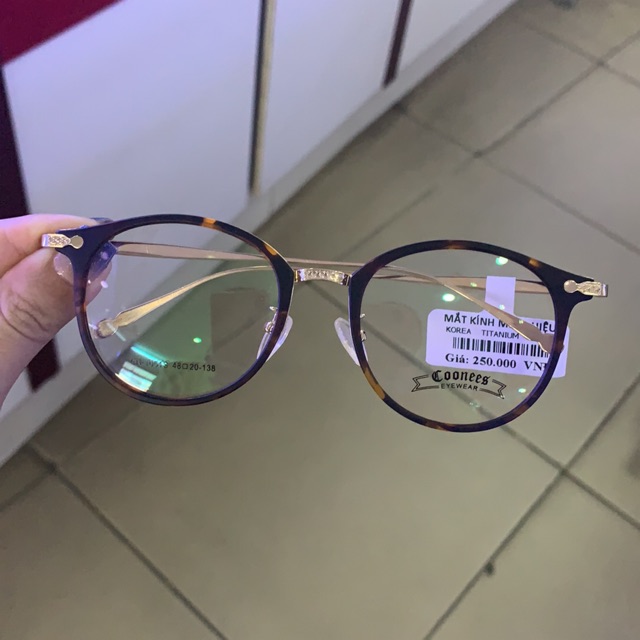 Gọng kính cận đồi mồi