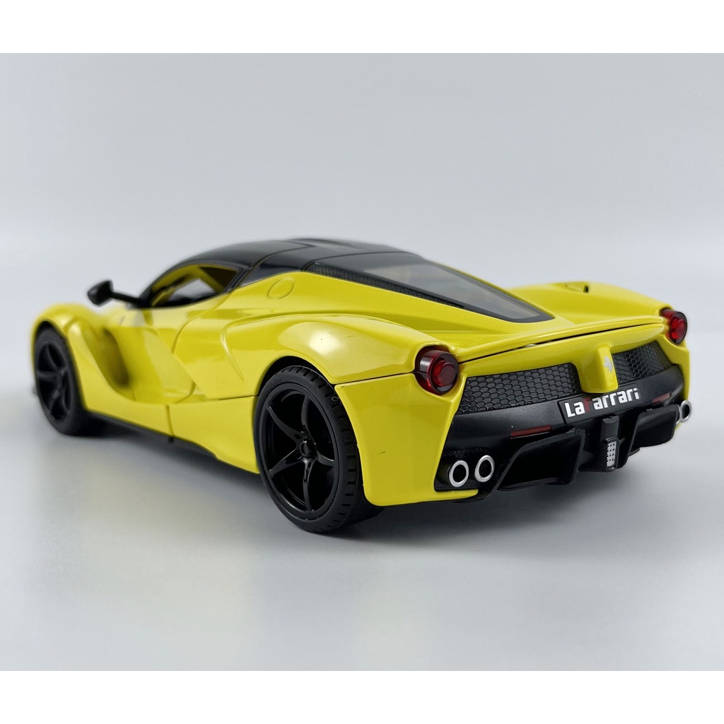 Xe mô hình Ferrari Rafa tỉ lệ 1:22 kiểu dáng thể thao, chất liệu hợp kim sơn tĩnh điện