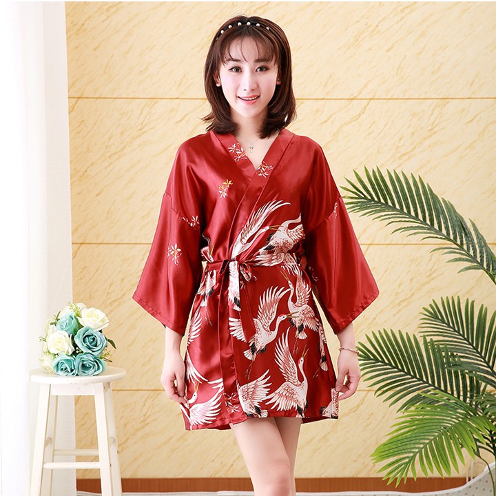 Áo choàng ngủ lụa cao cấp kiểu kimono in hình chim hạt sang trọng với màu đỏ đậm quyến rũ