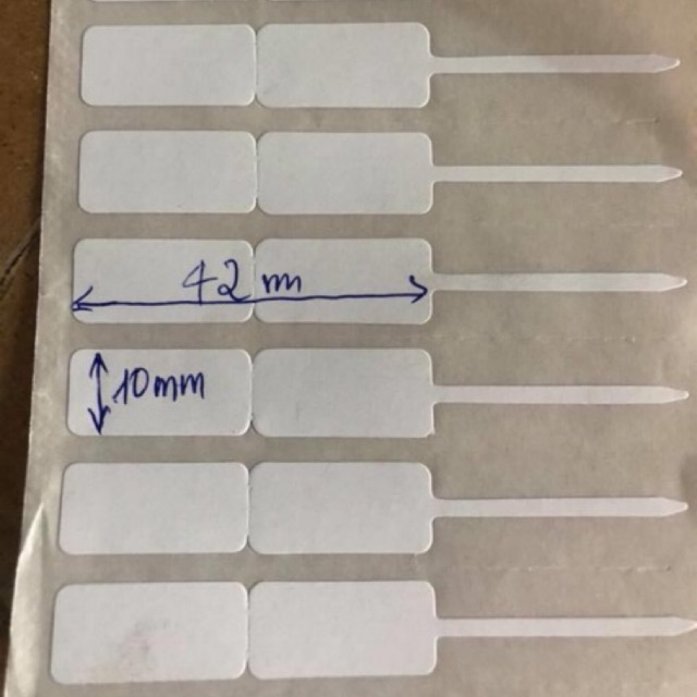 Tem trang sức, tem vàng, tem kính (21x21)mm cao 10mm, đuôi 38mm. Chất liệu pp xé không rách. Cuộn 3800 tem.
