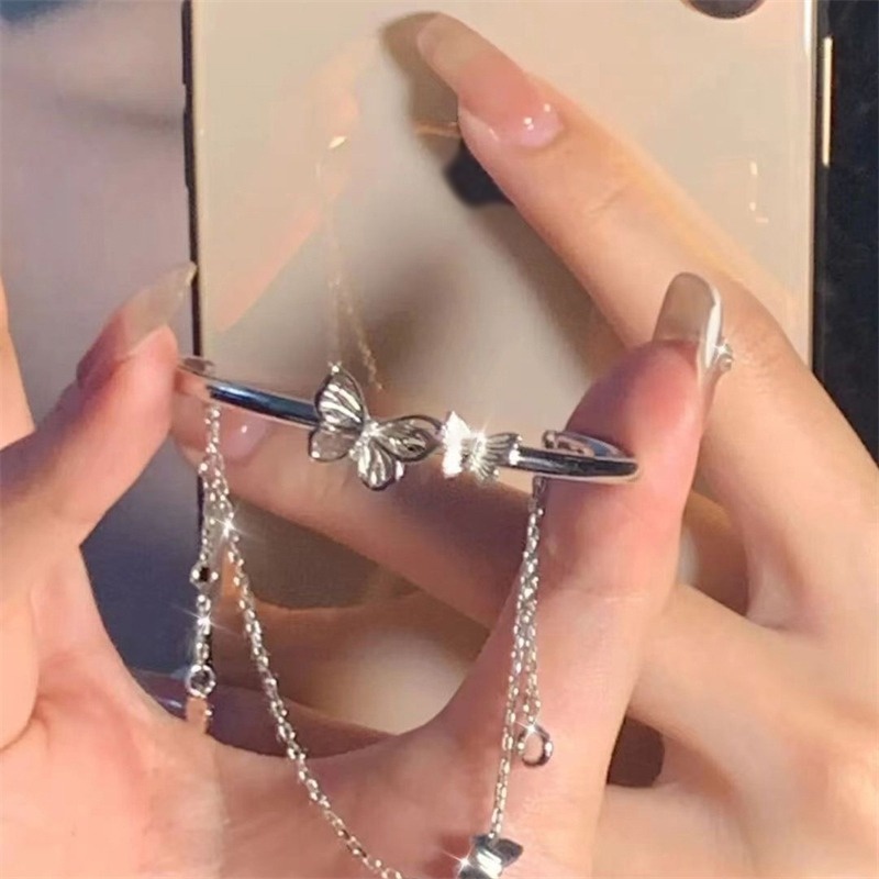 Vòng Đeo Tay Dạng Mở Phối Dây Xích Đôi Họa Tiết Bướm Phong Cách Cổ Điển Thời Trang