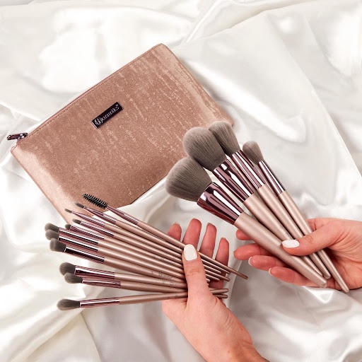 Bộ cọ BH Cosmetic 15 cây [Full box tem niêm phong]